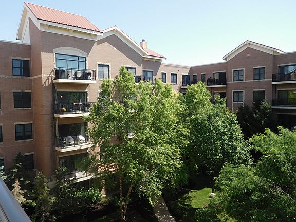 3rd image of 5100 W 96th St APT 438