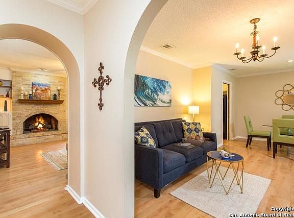 3rd image of 3618 Richwood Dr