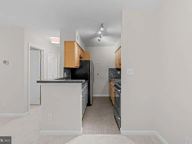 8110 Colony Point Rd #H — Photo 10
