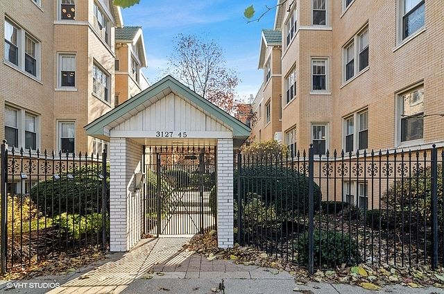 1st image of 3127 W Palmer Sq #3