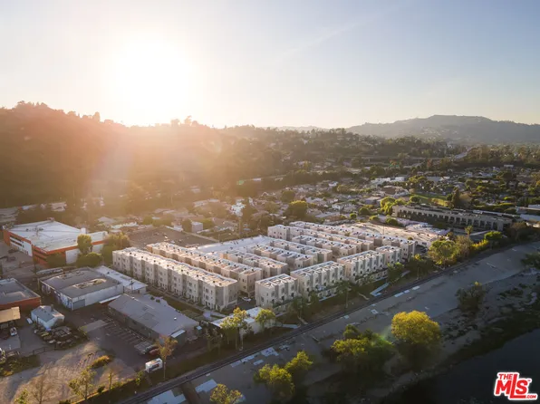 2720 N Cadence Way, Los Angeles, CA 90039