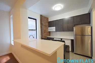 Rented by Uptown Flats LLC