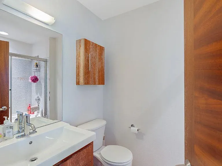 21 NE Wygant St — Photo 21
