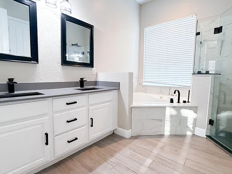 4002 SW Jarmer Rd — Photo 15