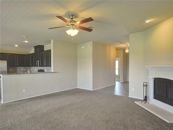 5th image of 5611 Lincolnwood Dr