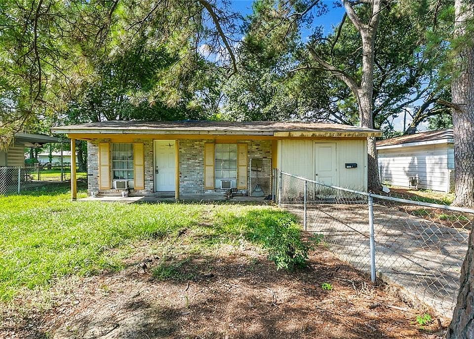 1st image of 7122 Poinsettia Dr