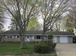 236 99th St, Lemont, IL 60439