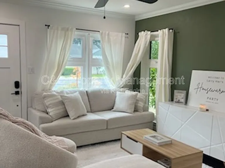 59 W Castle St — Photo 7