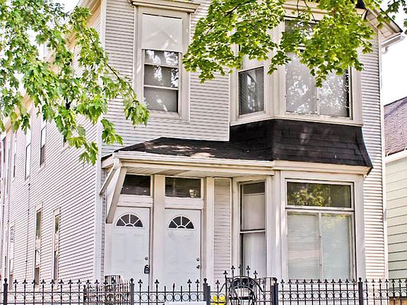 5th image of 1739 N Francisco Ave
