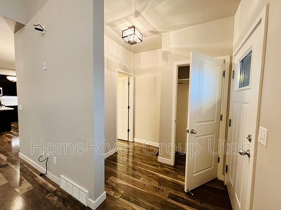 5th image of 7554 S San Savino Way