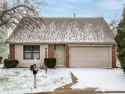 27 Dapple Ct, Zionsville, IN, 46077