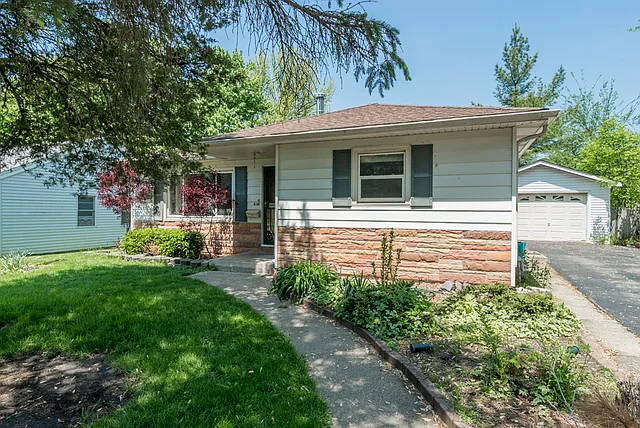 400 E Kankakee River Dr photo 1