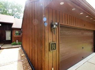 14 Garrettsen Dr, Belleville, IL 62223