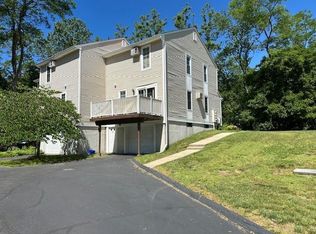 9 Starrwood Dr, Norwich, CT 06360