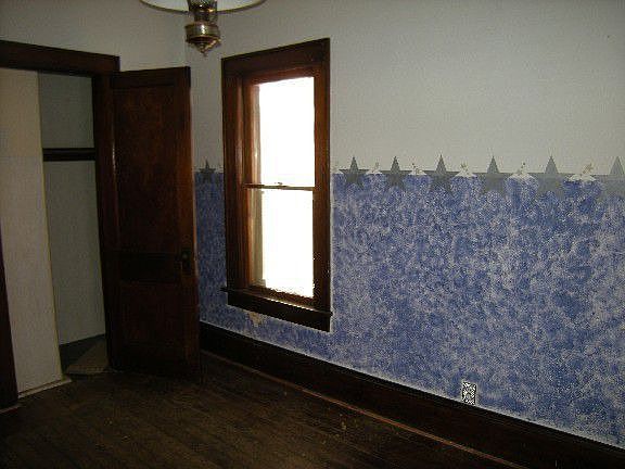 5th image of 514 W High Ave