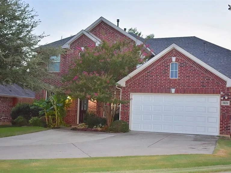 3821 Sandlin St — Photo 2