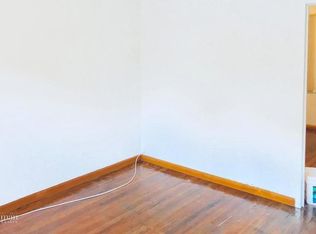 2521 Steinway St APT 2F, Astoria, NY 11103