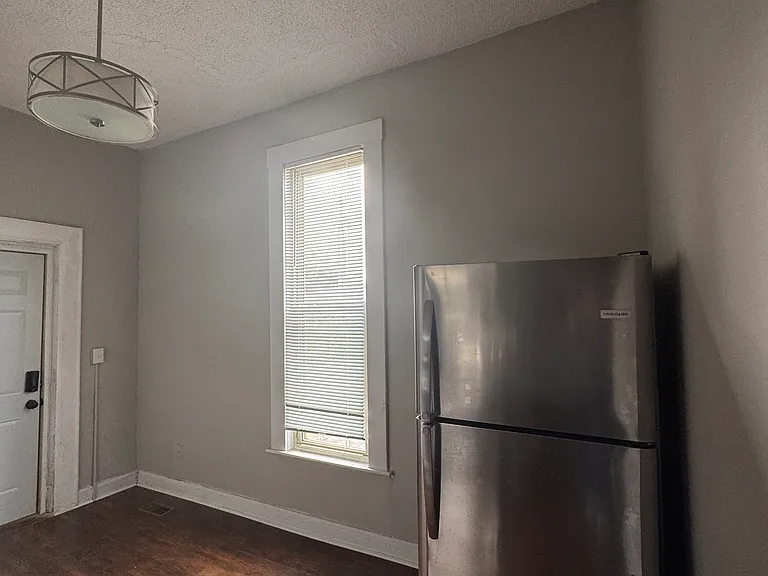 599 Oak St #3 — Photo 9