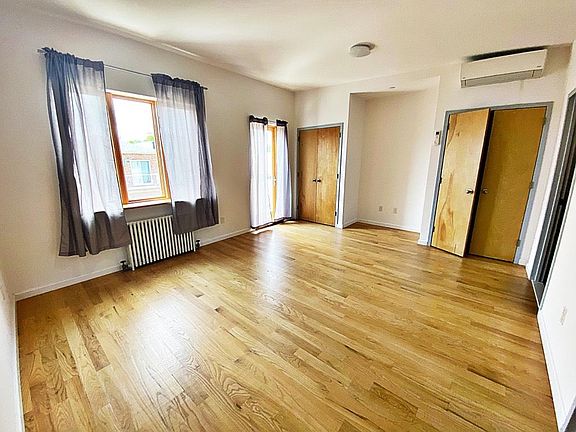4th image of 2626 W 16th St