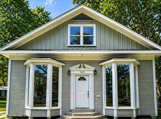 1202 W Cypress Ave, Orange, TX 77630