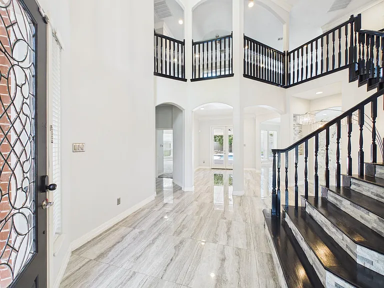 6206 Canyon Run Ct — Photo 2