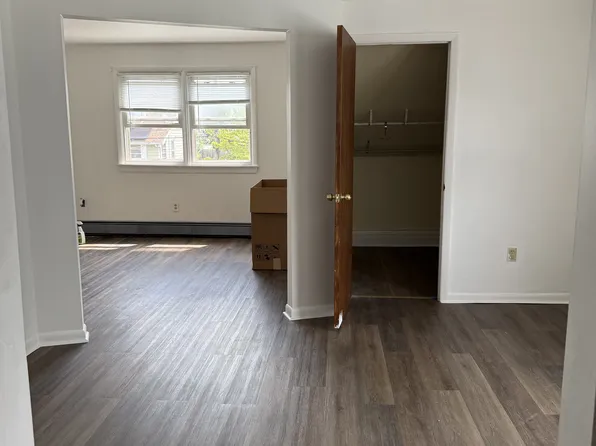 964 Park Ter, Union, NJ 07083