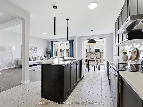 4th image of 404 Aphelion Cres