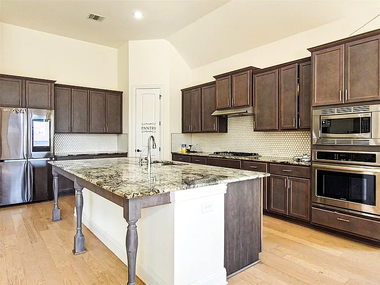813 Sunny Ridge Dr — Photo 8