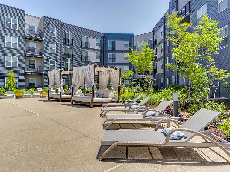 Sunnen Station Apartments — Photo 18