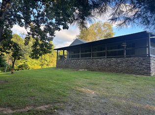 1442 Doe Run Rd, Hillsville, VA 24343