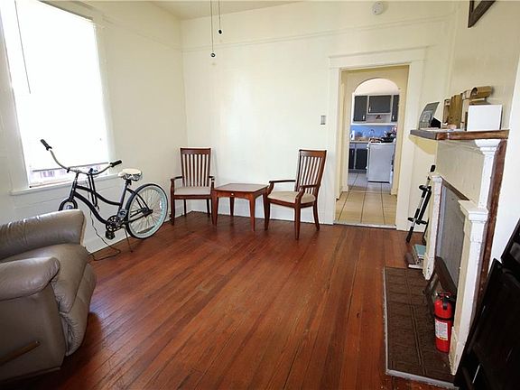3rd image of 831-33 4th St