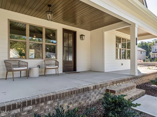 305 Grigsby Ave, Holly Springs, NC 27540