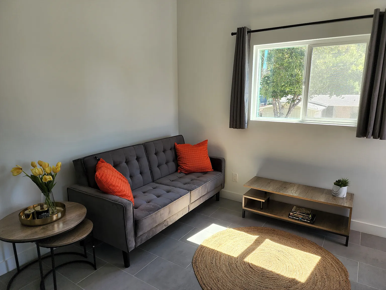 6653 Melba Ave — Photo 2