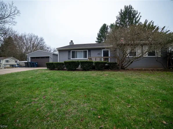 1491 Rowles Dr, Akron, OH 44313