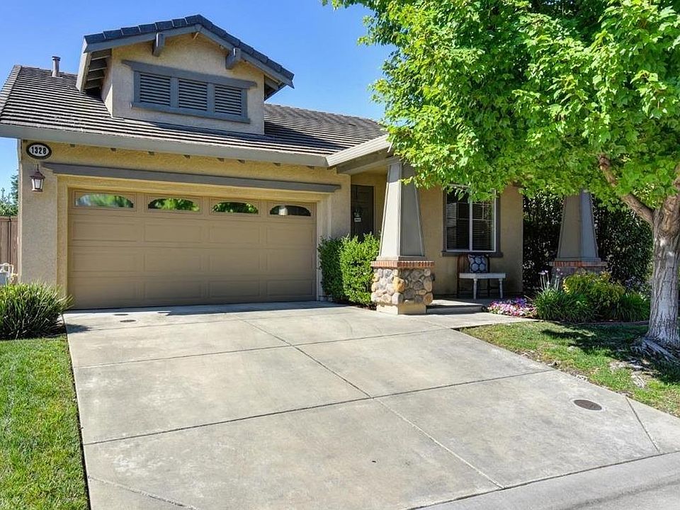1st image of 1328 Laysan Teal Dr
