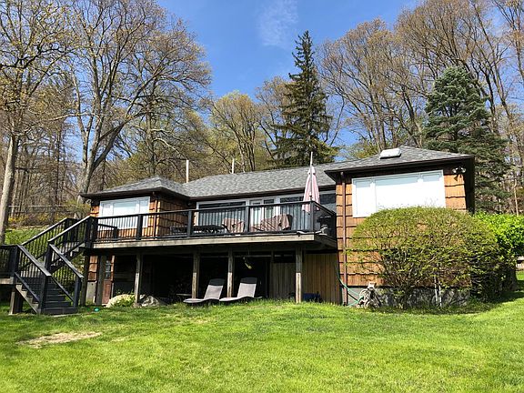 5th image of 11 Kirk Lake Dr