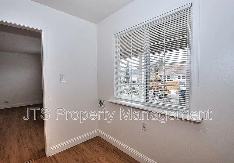 5302 Gordon Dr — Photo 28