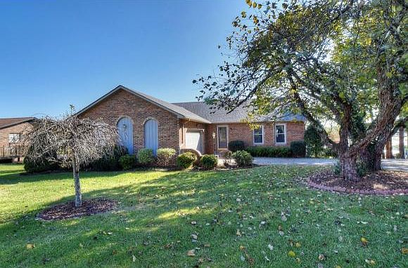 1st image of 106 Dayton Dr