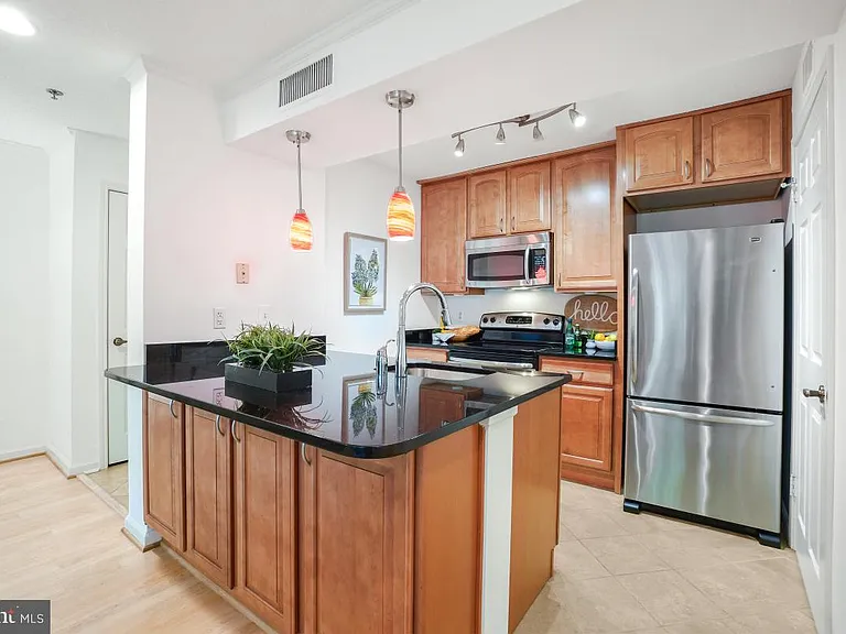 1524 Lincoln Way #100 — Photo 13