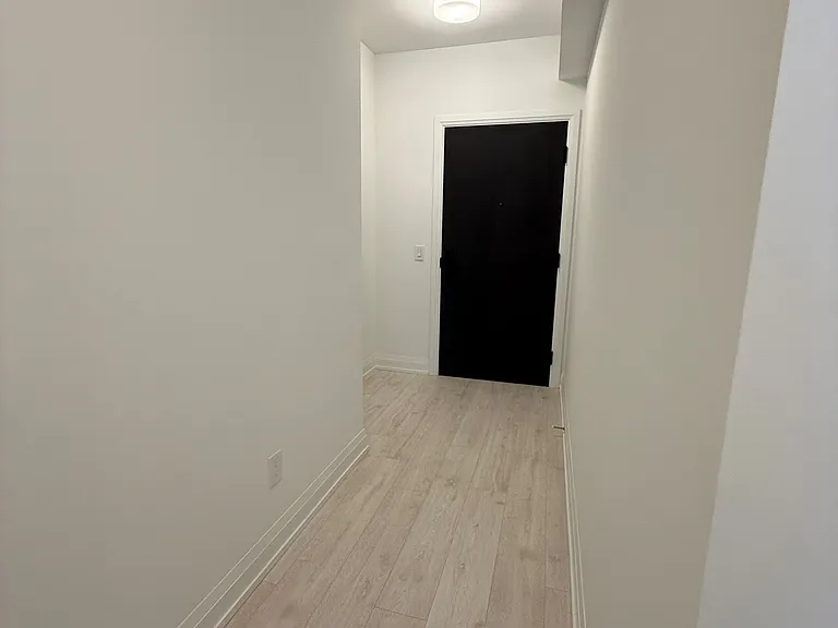 20 Soudan Ave #1501 — Photo 5