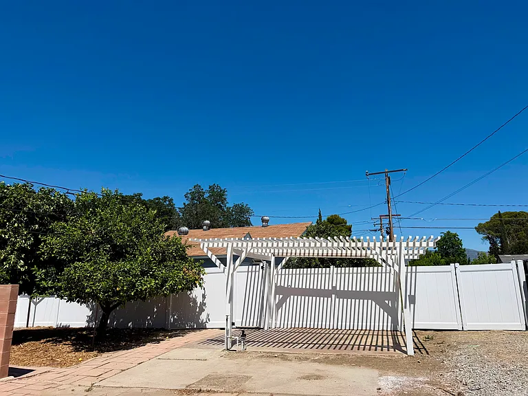 25638 6th St — Photo 10