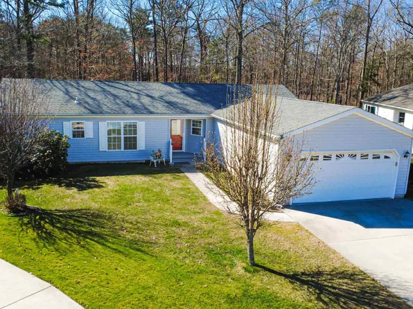 47 Baltusrol Dr, Mays Landing, NJ 08330