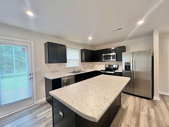 5th image of 1433 Indigo Creek Dr