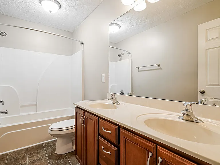 1416 Sprucedale Dr — Photo 12