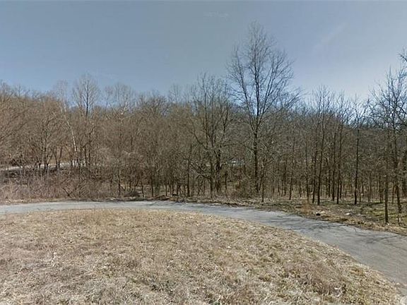 3rd image of 4 McGaugh Pl