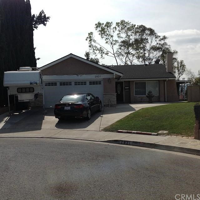 1st image of 2821 Glenhurst Pl