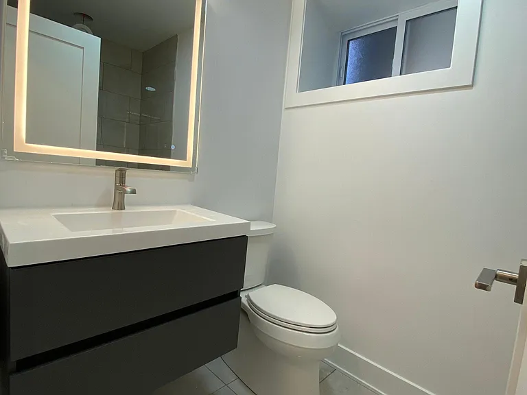 3145 N Ridgeway Ave #G — Photo 8