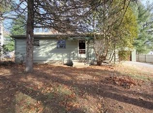 241 Newhouse St, Springfield, MA 01118