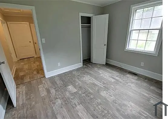 1114 Henderson Ave — Photo 9