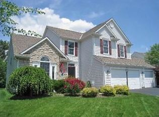 7526 Fairfield Lakes Dr, Powell, OH